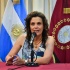 Cristina Fiore abdica de sus deberes y contrata a un 'think tank' para que haga el trabajo que tienen que hacer los maestros