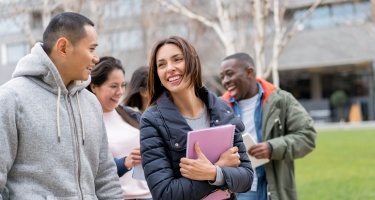 Día Mundial de la Población: Hacer realidad las aspiraciones de los jóvenes