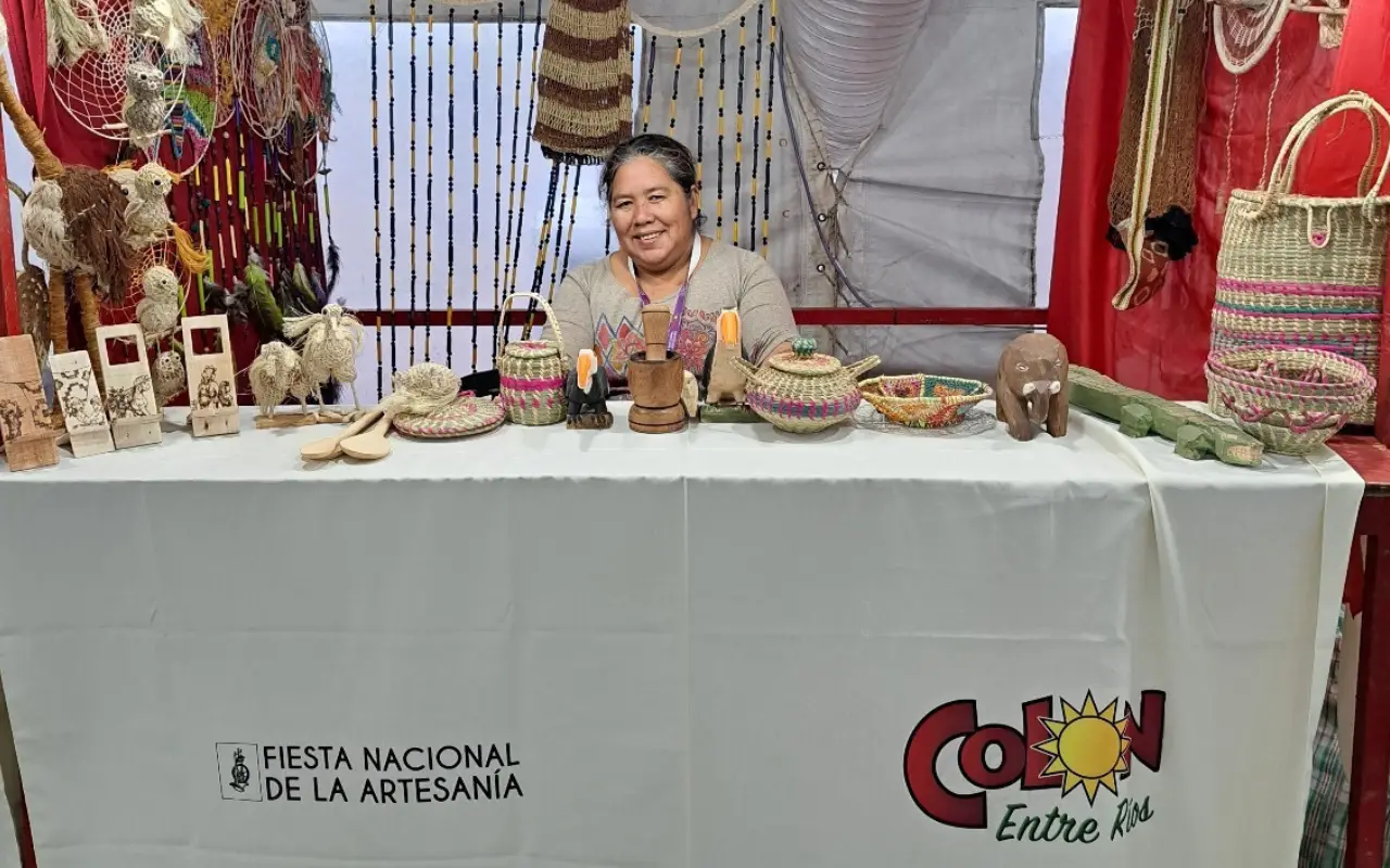 Artesanos salteños presentes en la 40.ª Feria Nacional de la Artesanía en Colón