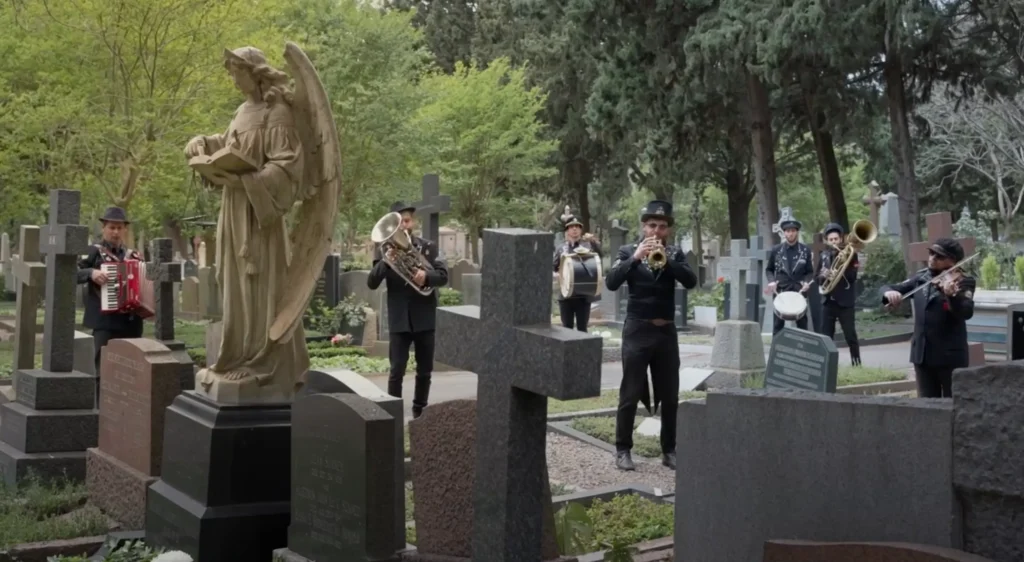Martes de cine con 'La muerte es algo que les sucede a los demás' y 'Gente de la ruta'