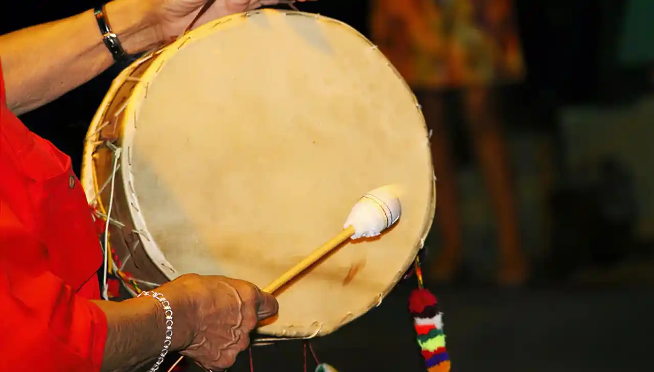 Cónclave de bagualeras en el Mercado Artesanal de Salta