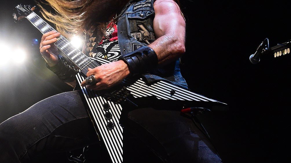 Tarde de 'heavy metal' en el anfiteatro Cuchi Leguizamón