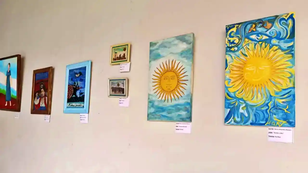 Muestra colectiva de arte 'Símbolos patrios' en el Mercado Artesanal de Salta