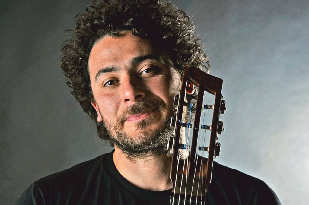 Raly Barrionuevo presenta sus canciones en la Usina Cultural de Salta