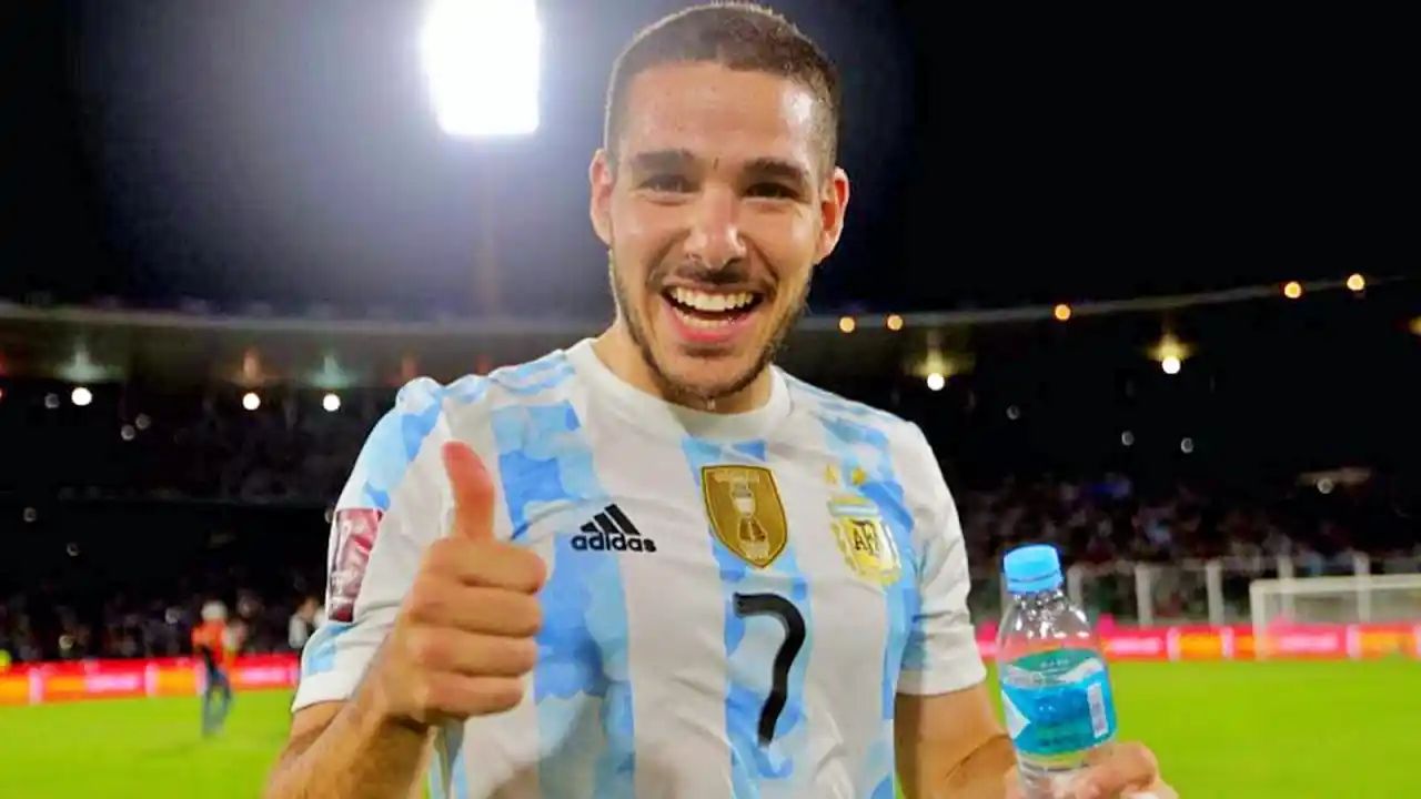 La Selección pide a Emiliano Buendía que permanezca 'en alerta' por una posible baja en la lista