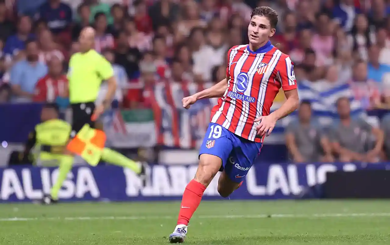 Julián Álvarez, con la camiseta del Atlético de Madrid