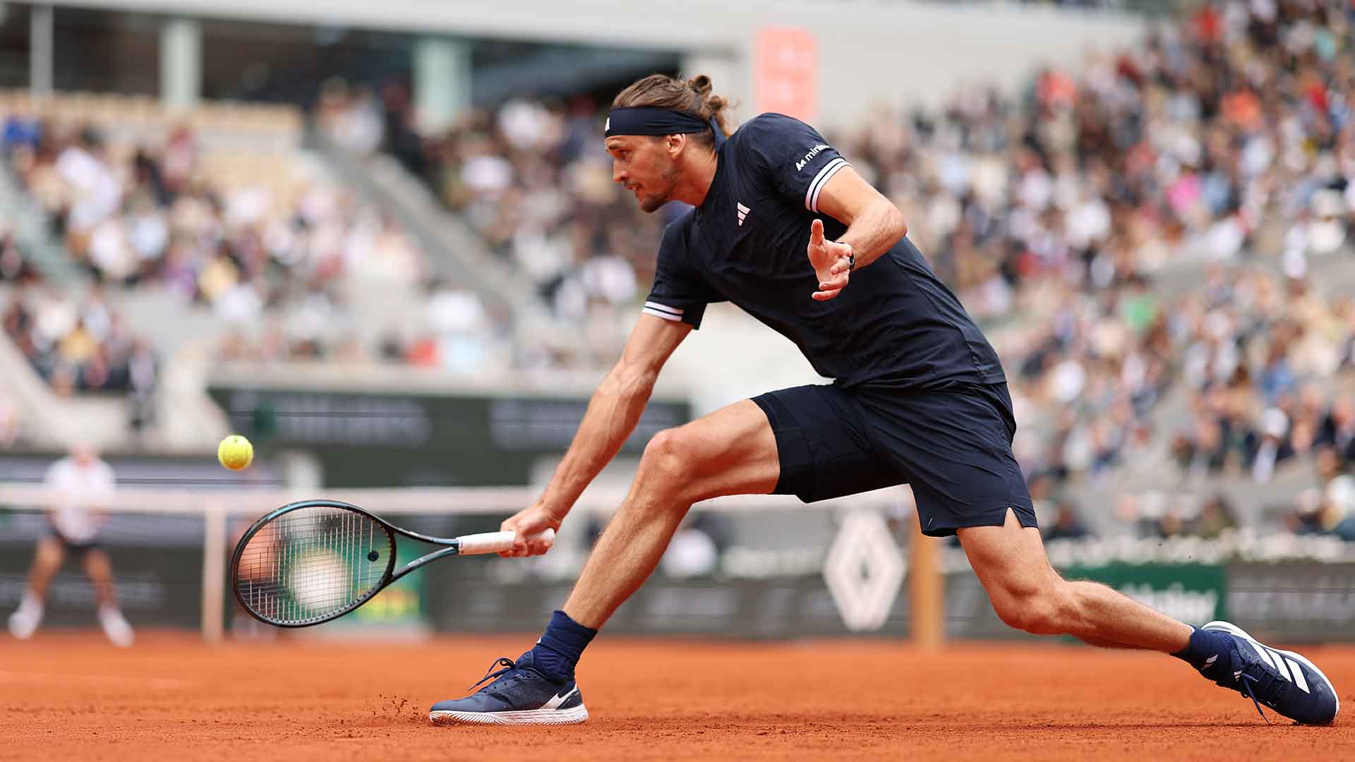 Alexander Zverev sobre la pista de Roland Garros 2026