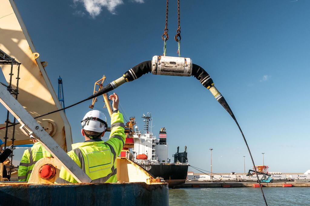 Autopistas invisibles: los cables submarinos que mantienen conectado el mundo