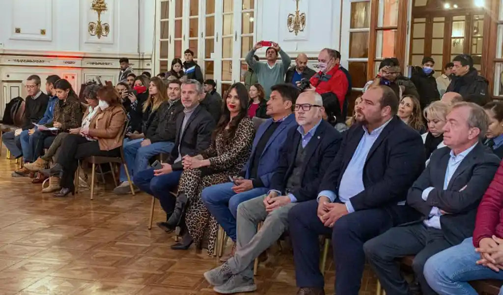 Acto de lanzamiento