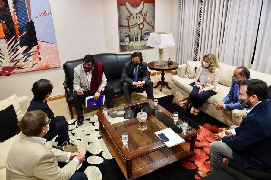 Una empresa minera se reúne con Sáenz y anuncia la construcción de una planta productiva de litio en Salta