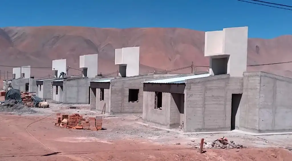 Construcción de viviendas públicas en Tolar Grande