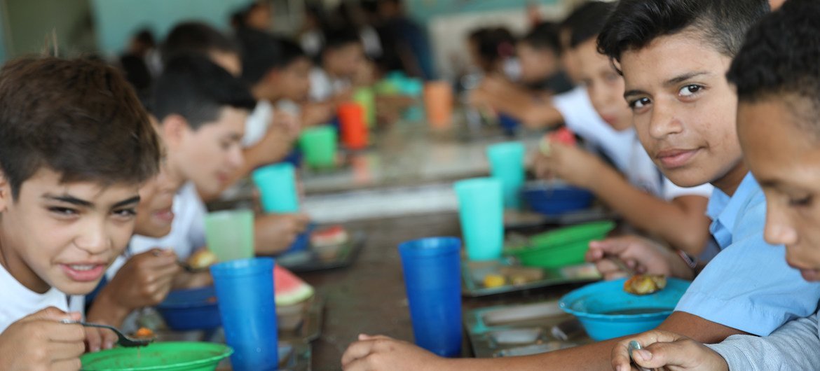 Más de 85 millones de estudiantes se benefician con los almuerzos escolares en América Latina