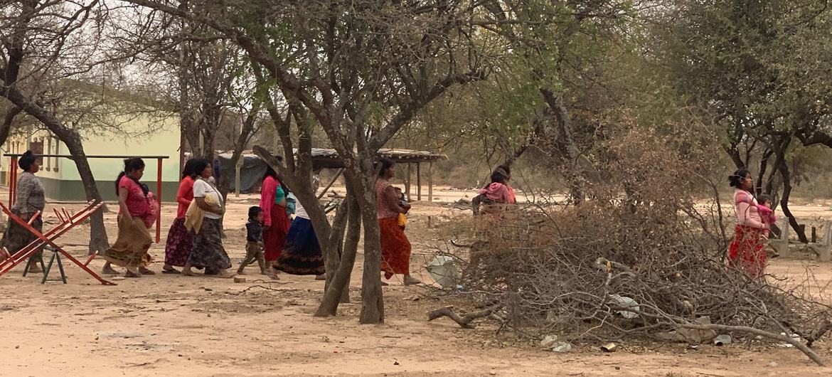 La ONU utiliza una foto de wichis de Salta para ilustrar la violencia ambiental que sufren los pueblos indígenas