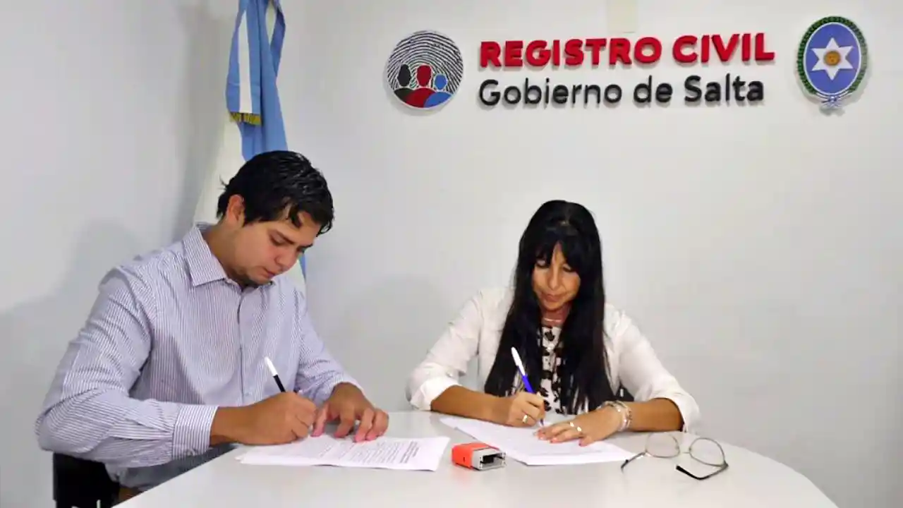 Hernández Berni y Ubiergo firman el convenio