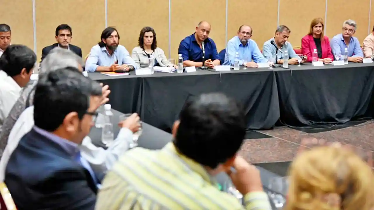 Reunión de los ministros con los sindicatos