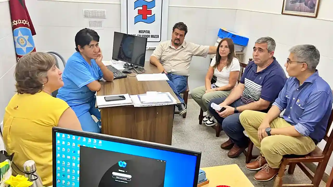 Acto en el hospital de Salvador Mazza