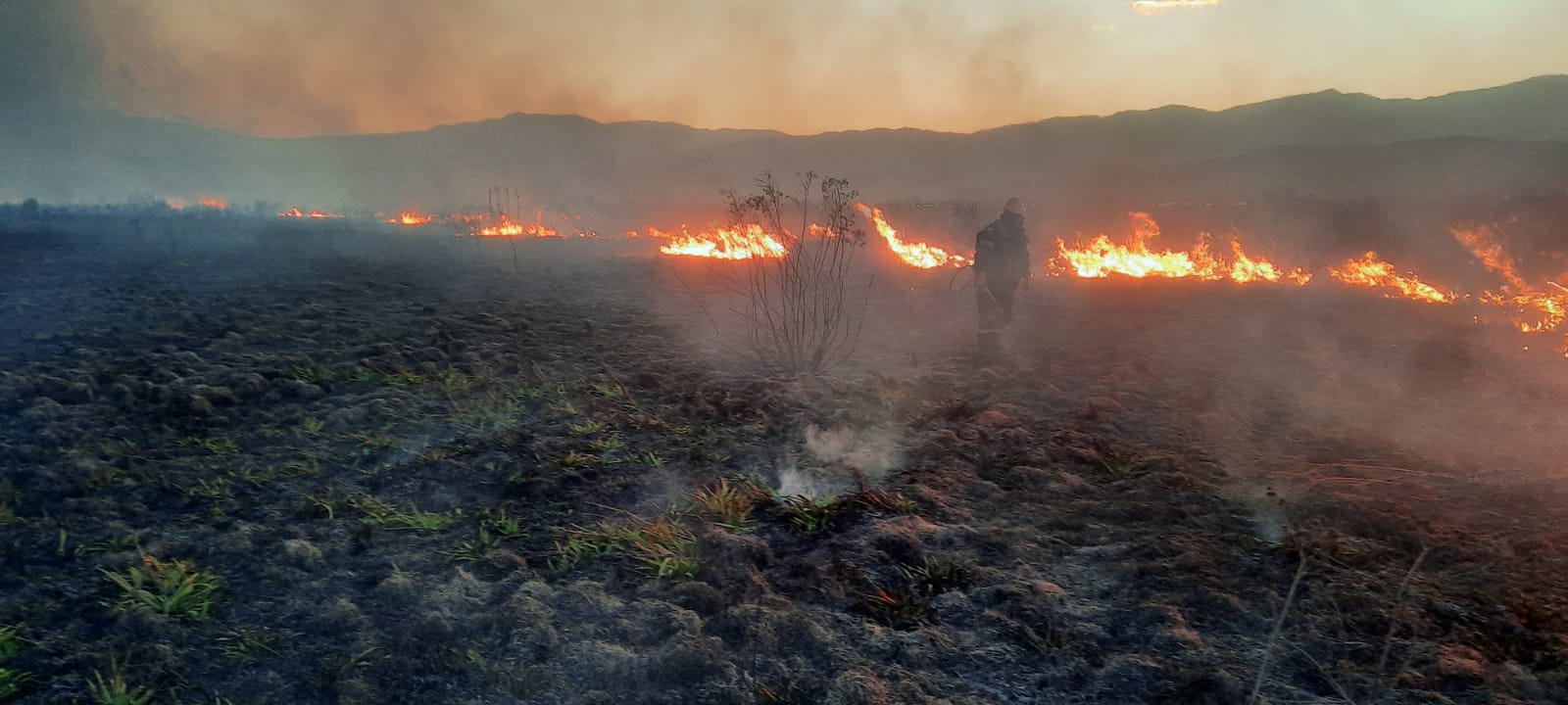 El gobierno de Salta mantiene el alerta por riesgo extremo de incendios forestales