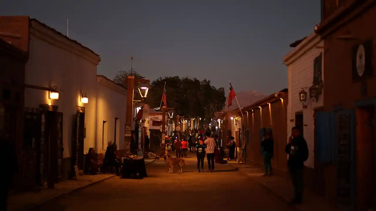 Vista nocturna de San Pedro de Atacama
