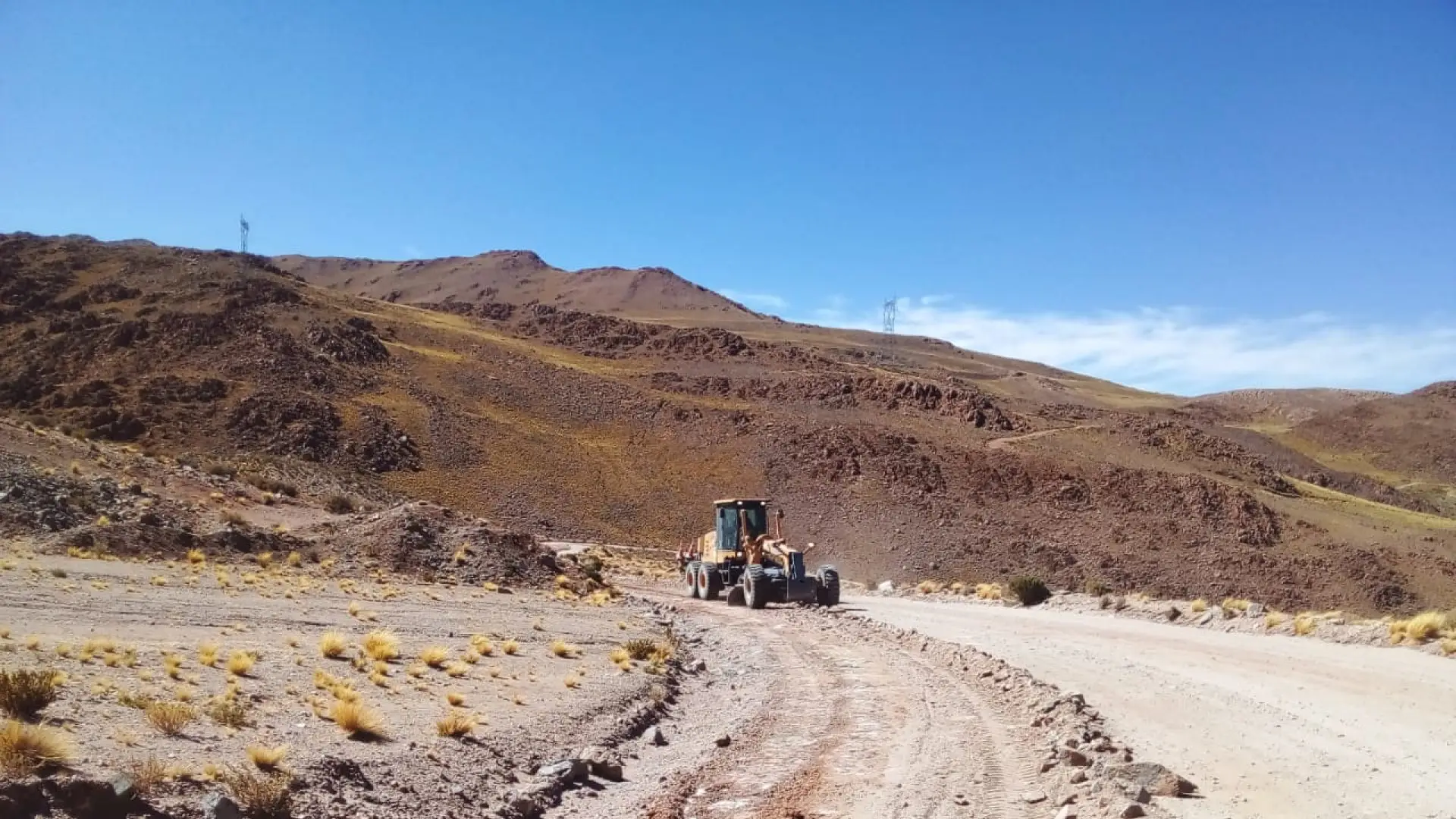Vialidad Nacional trabaja en el mantenimiento de la ruta nacional 51