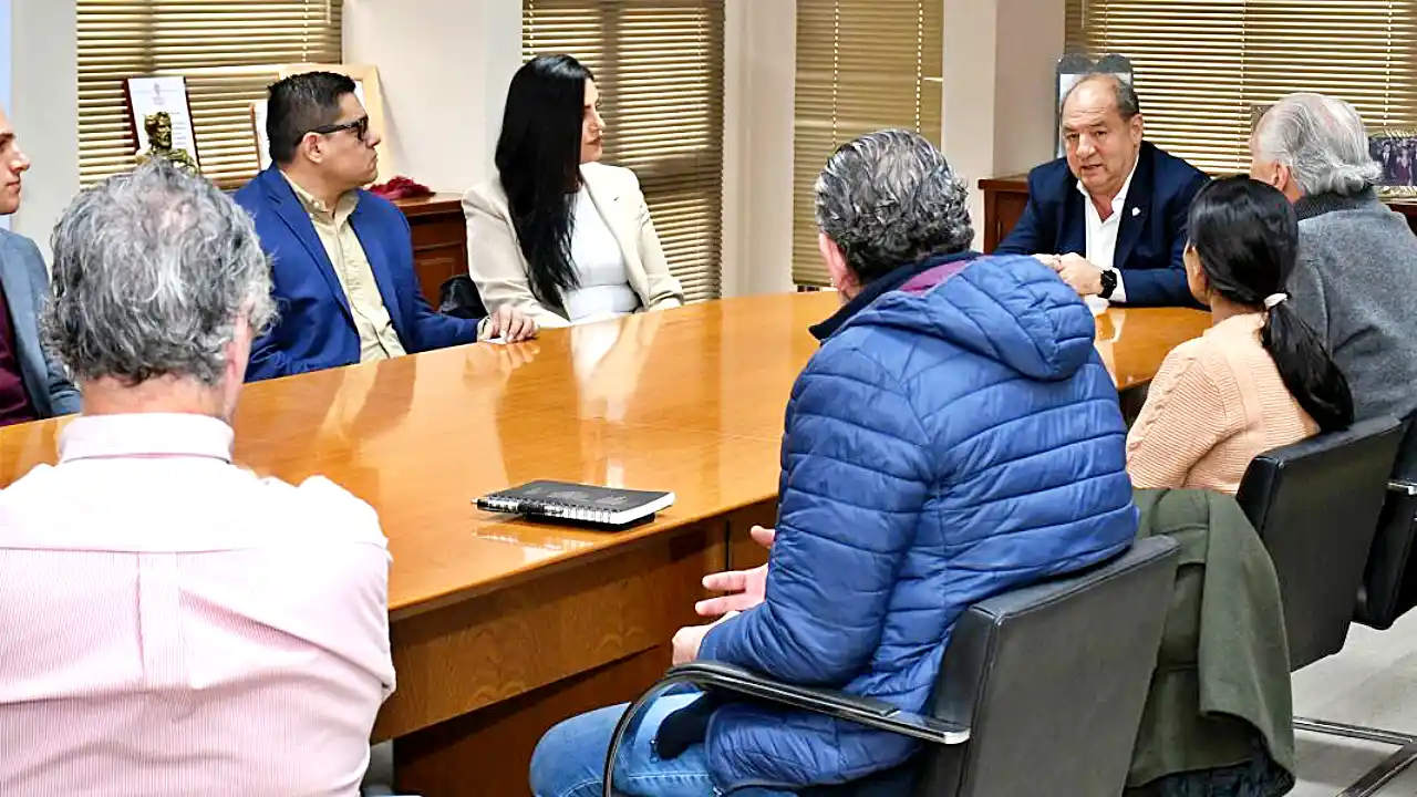 Villada con los directivos mineros canadienses