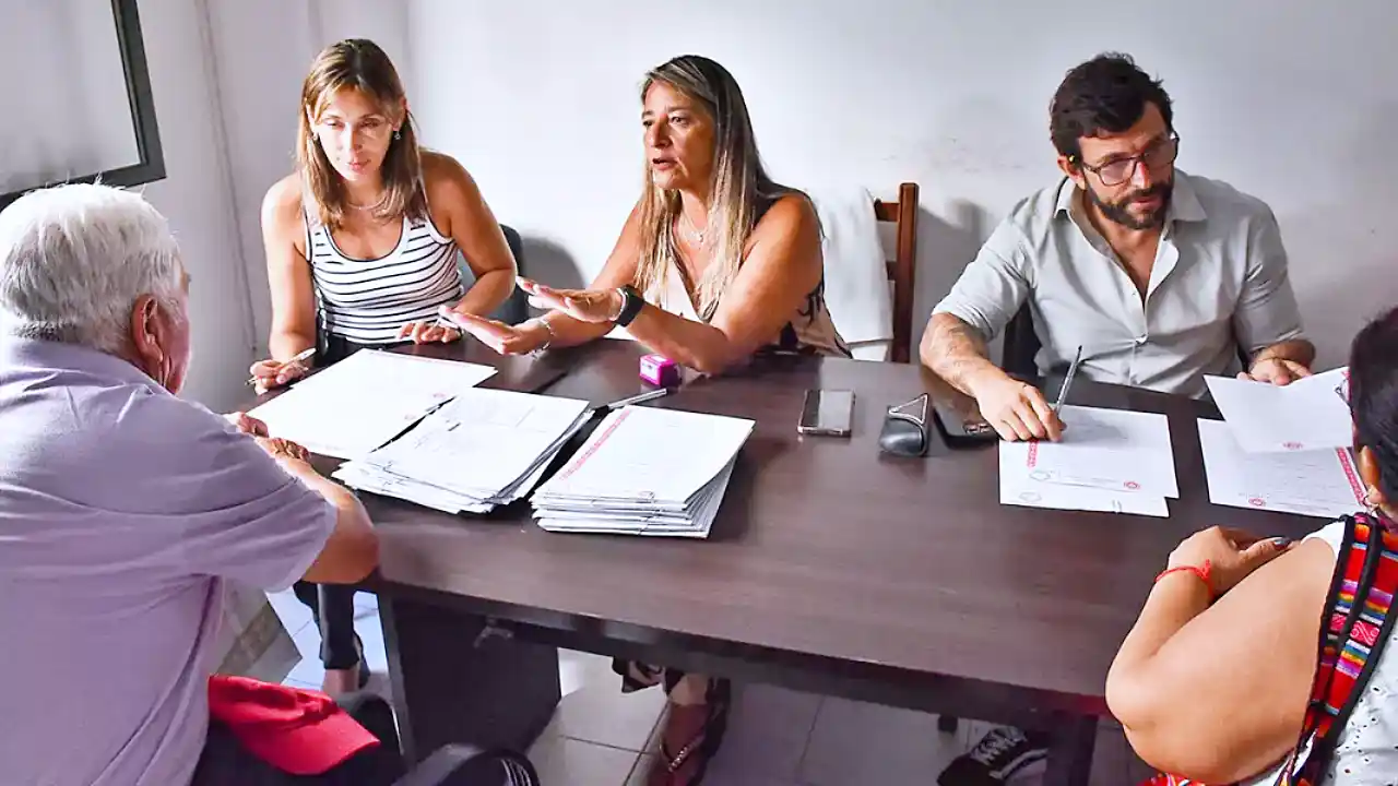 Silvina Abilés, Secretaria de Tierras y Bienes del Estado, en acción