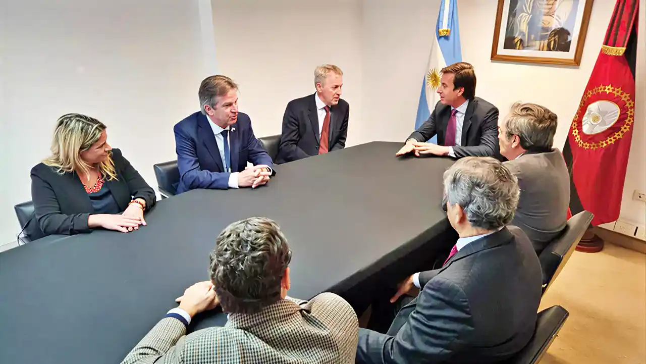 El Embajador del Reino Unido en la Argentina vista el Ministerio de Seguridad de Salta