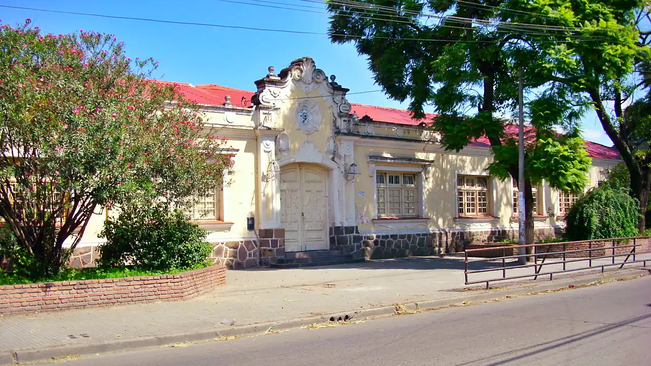 Homeless condenado por intentar robar el teléfono a estudiantes de una escuela técnica de Salta