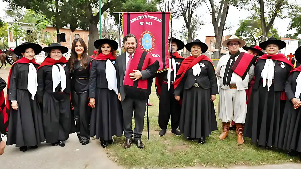 El gobernador Gustavo Sáenz preside el comienzo de los actos por Güemes