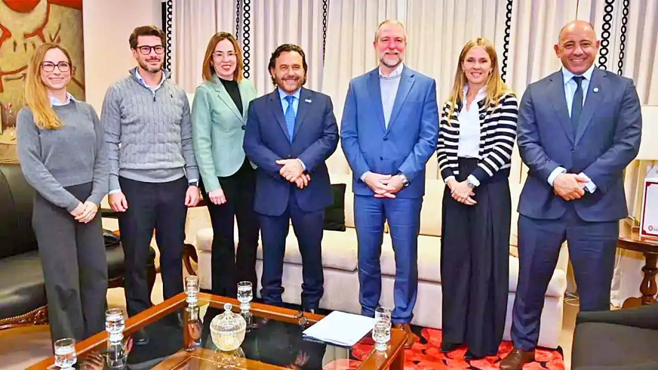 Sáenz se reúne con directivos el BID para avanzar en la pavimentación de la ruta 51