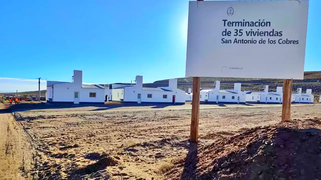 35 familias ya están en posesión de sus nuevas casas de dos dormitorios en San Antonio de los Cobres