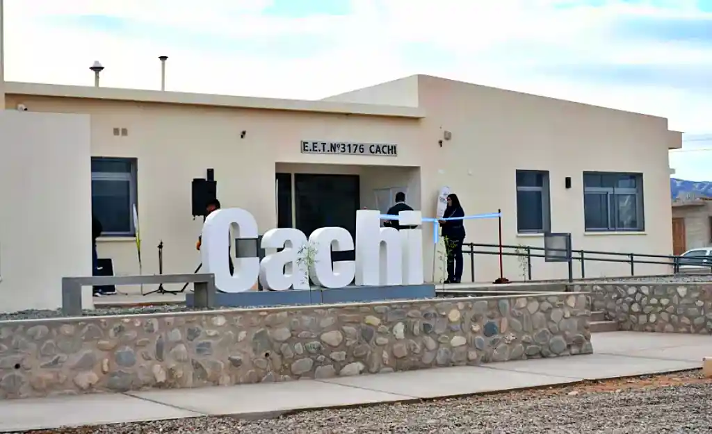 Nuevo edificio de la escuela técnica de Cachi