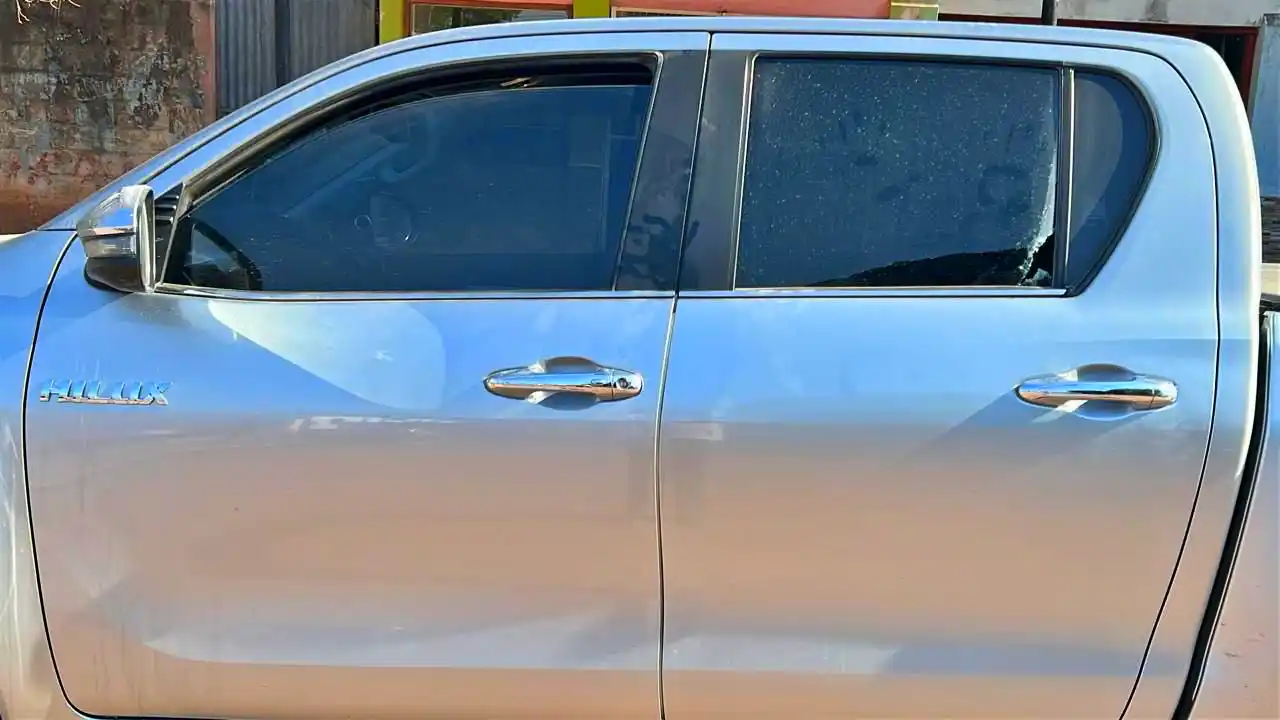 Daños en la camioneta en la que viajaba Urtubey