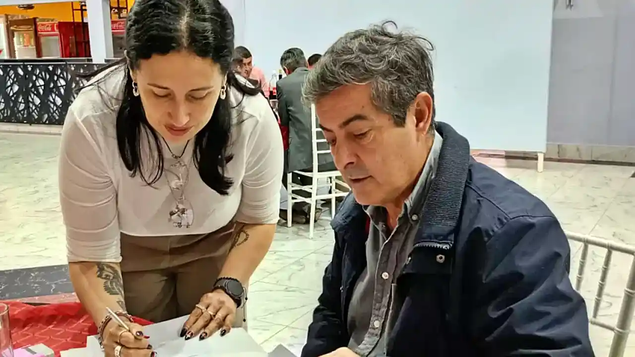 Ana Guerrero y Hugo de la Fuente firman un convenio