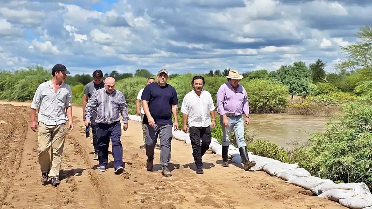 Solá, Lapad, Mimessi, Sáenz y de los Ríos - La delantera en Santa Victoria Este