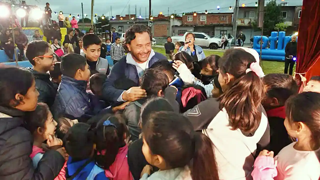 El gobernador Sáenz en el barrio Alto La Viña
