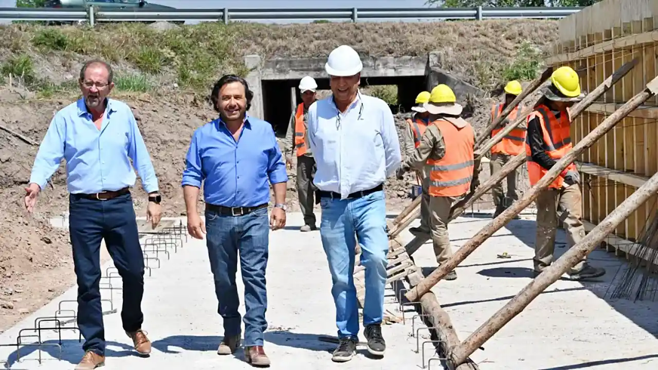 Sáenz visita las obras de la autopista Cerrillos - El Carril