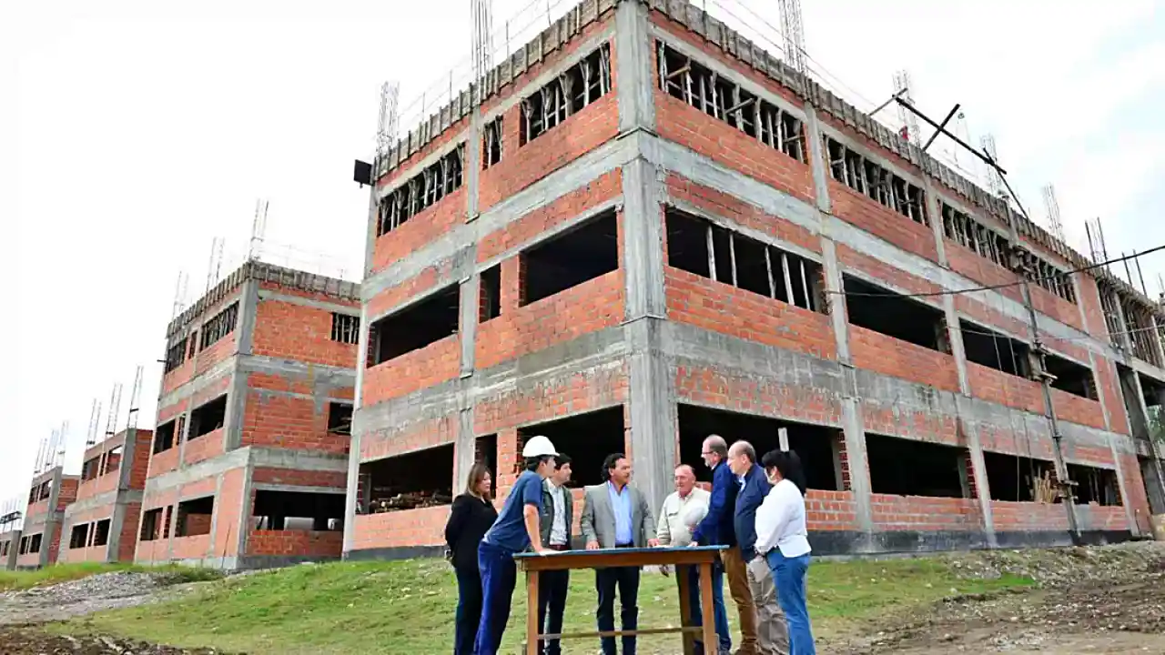 Visita de Sáenz a la futura Ciudad Judicial de Orán