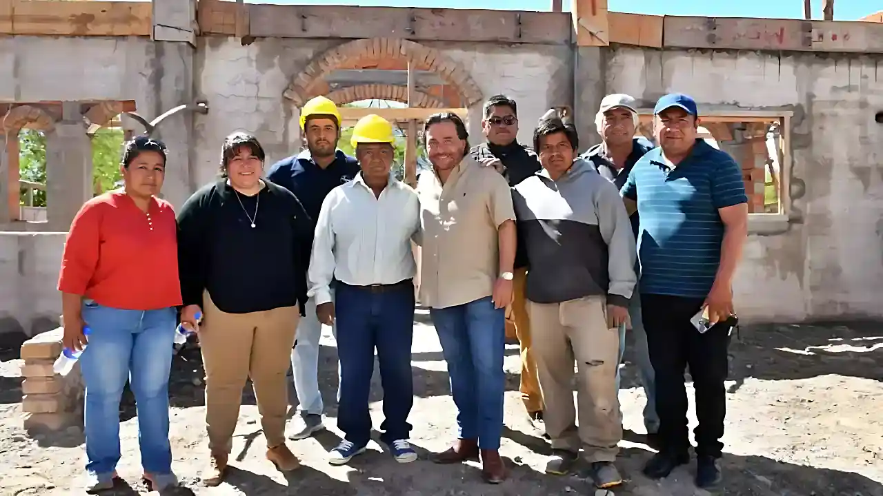 Sáenz supervisa obras públicas en San Carlos