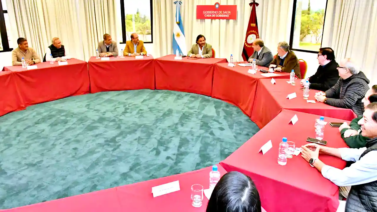 Reunión del gobernador Sáenz con los sindicatos