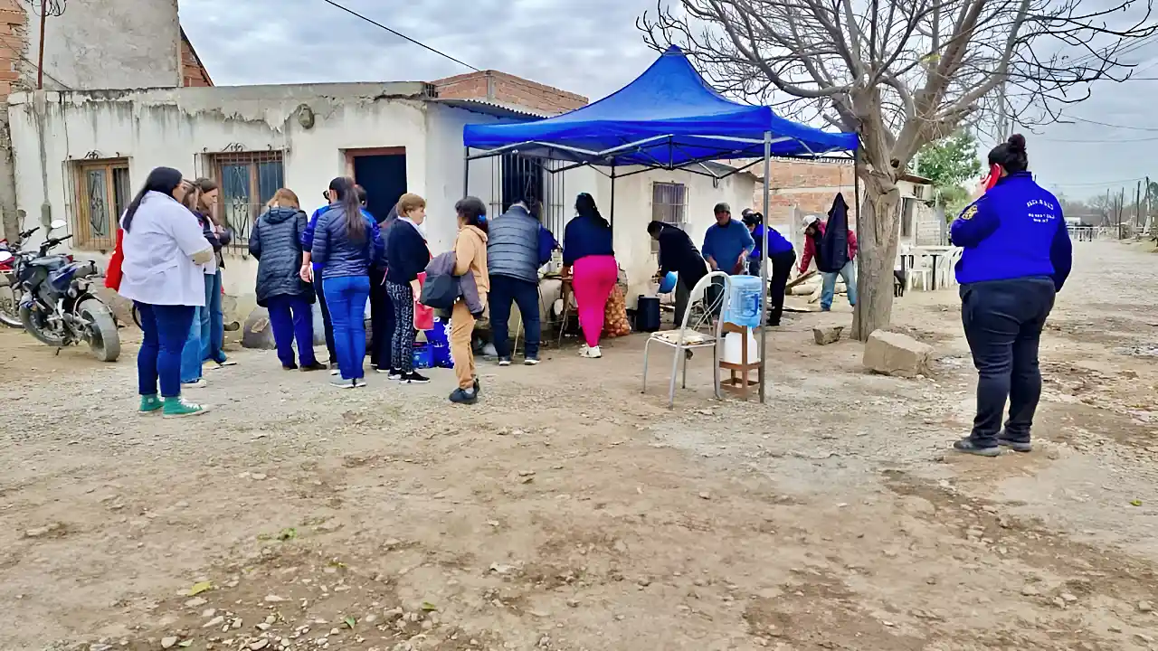 Puesto de emergencia sanitario en villa 20 de Junio