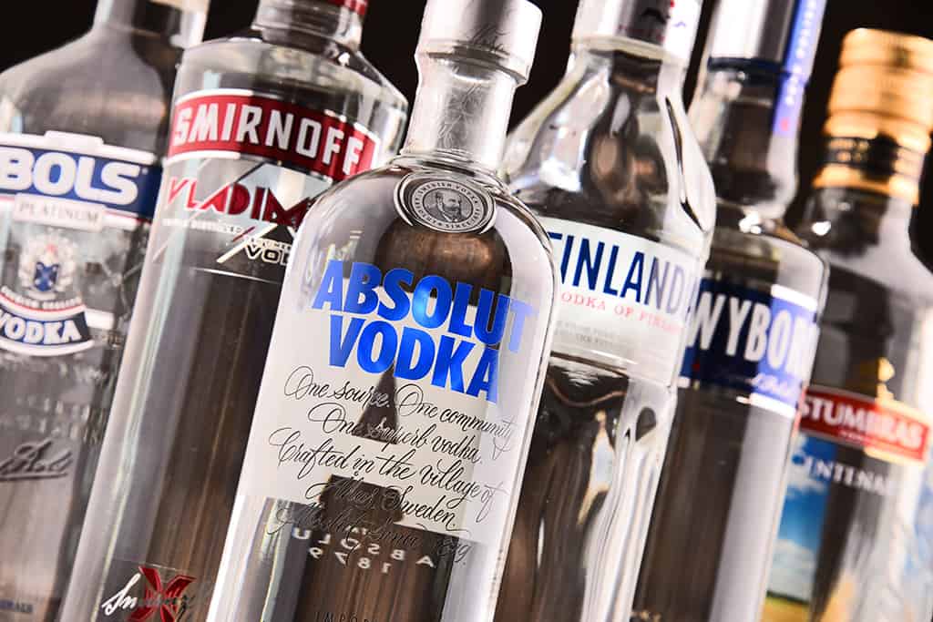 La publicidad de bebidas alcohólicas usa las redes sociales para atraer a los jóvenes