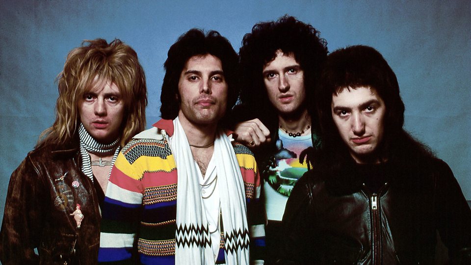 Reina Madre en concierto con 'God Save the Queen'