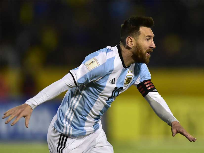 La Selección Argentina se enfrenta a la de Ecuador en busca del invicto histórico