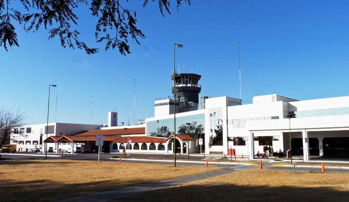 El gobierno anuncia el llamado a licitación para la ampliación del aeropuerto de Salta