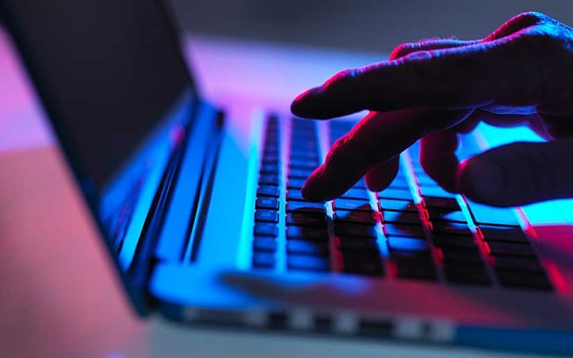 De los 'deepfakes' al acoso sexual: aumentan las amenazas de la IA para los niños