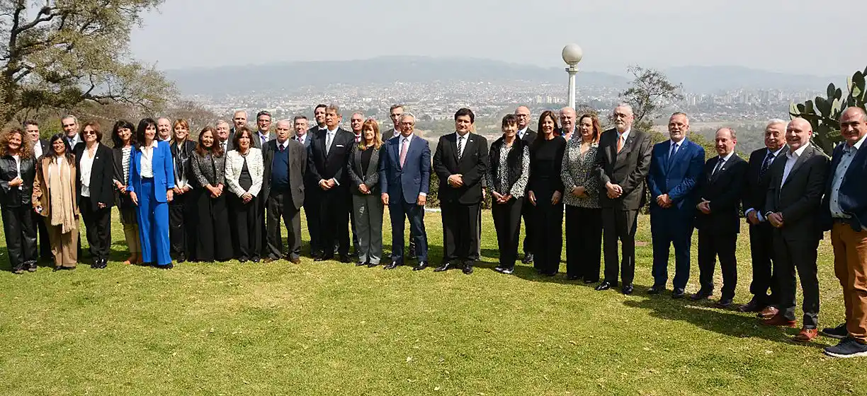 Foto de familia de jueces argentinos en Jujuy
