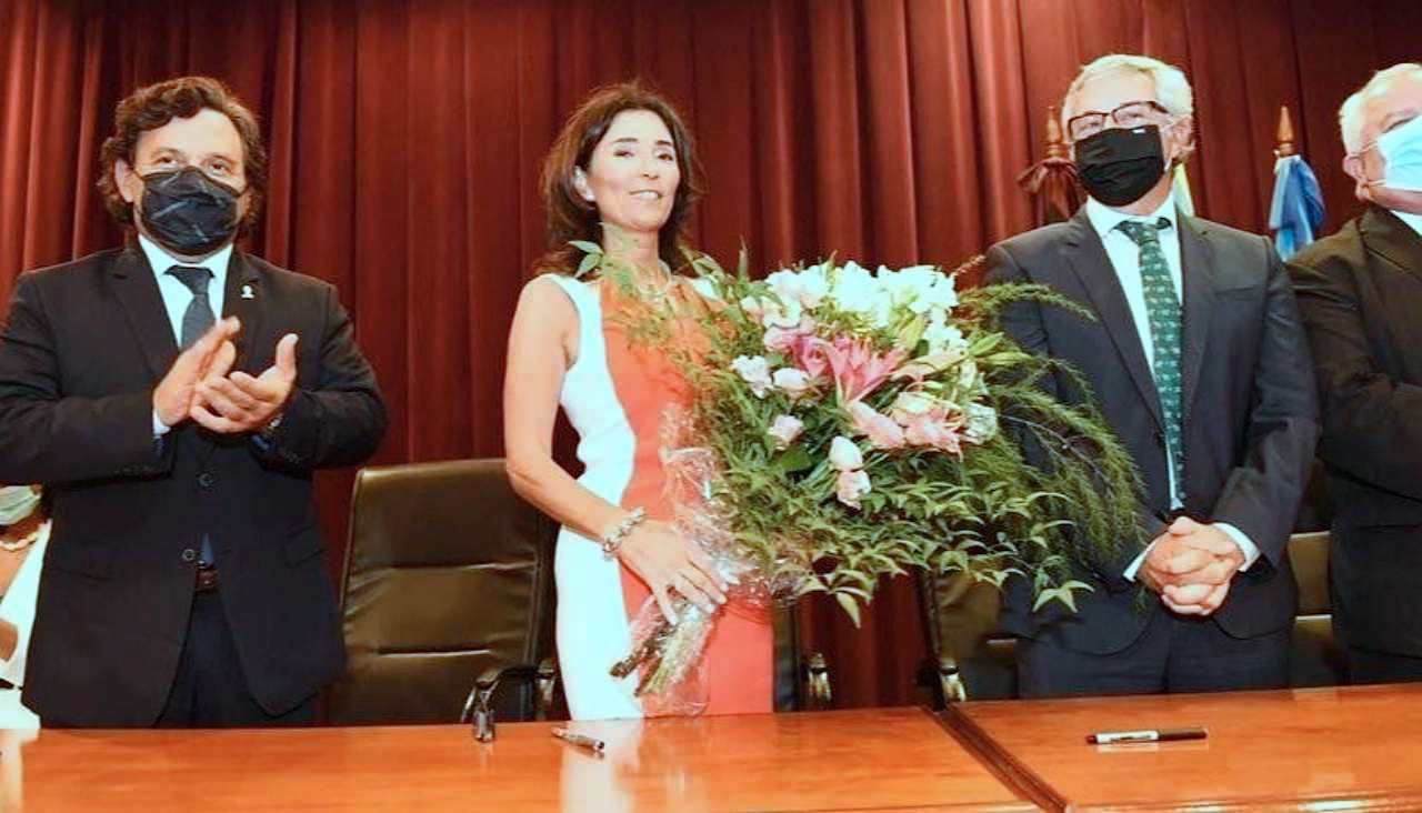 Teresa Ovejero y el obsequio de las flores