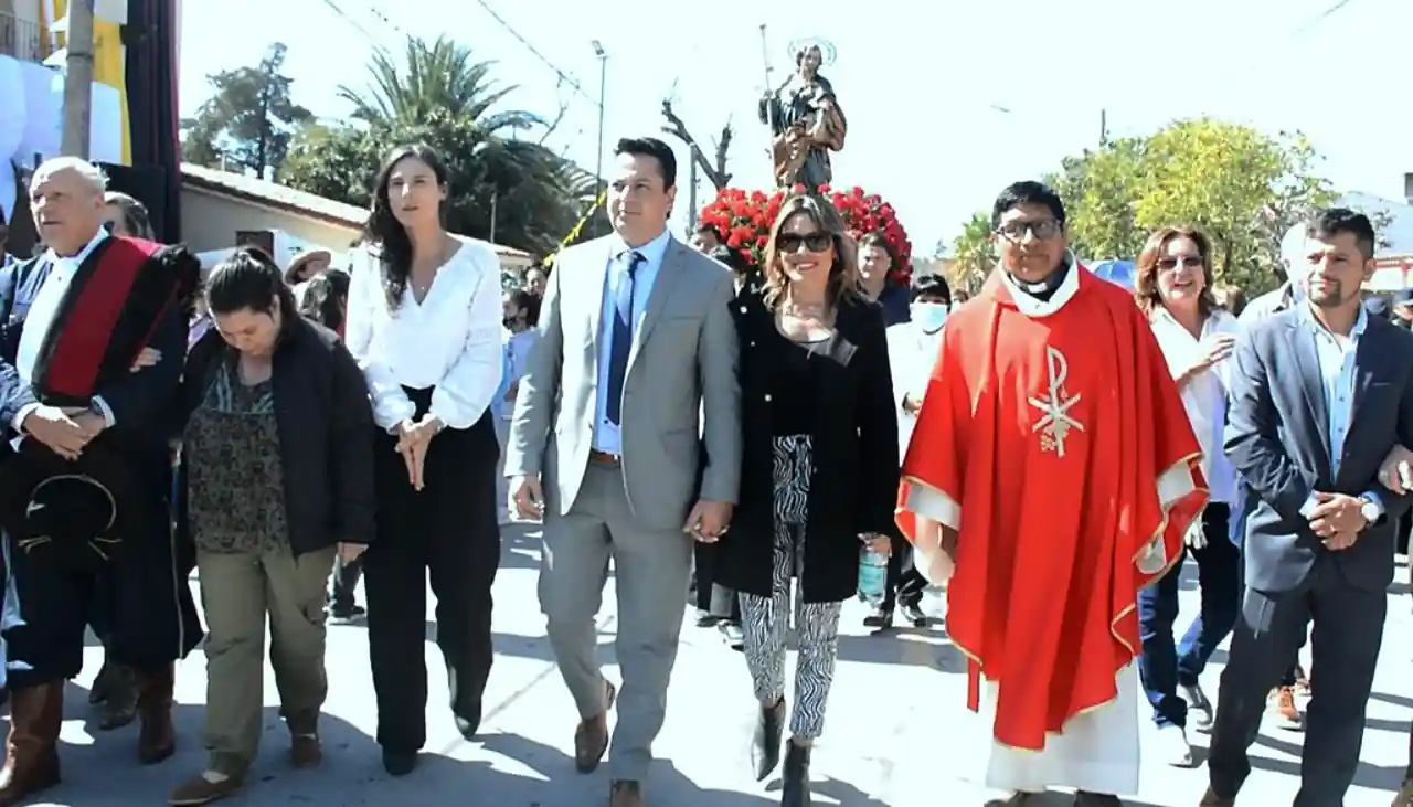 Pamela Calletti en la procesión de Santiago Apóstol de Campo Quijano
