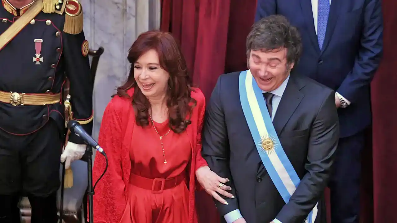 De la oposición cavernaria a la mayoría vigilante