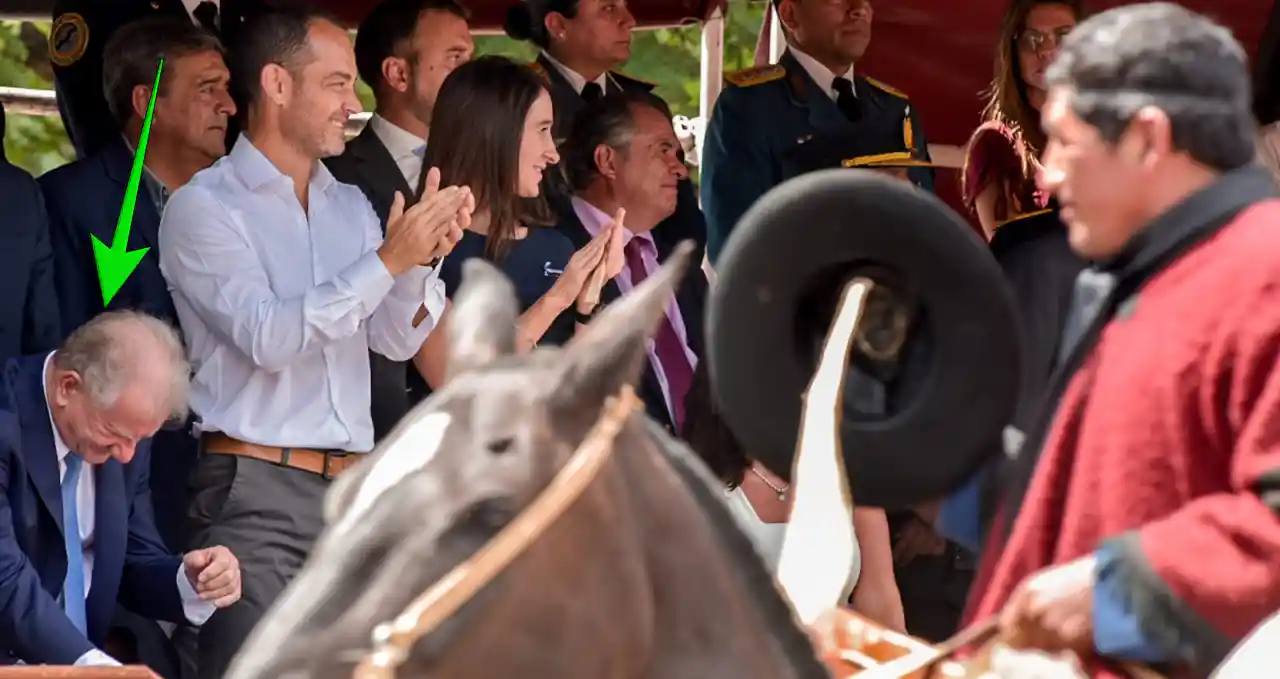 Palco de autoridades en el desfile de hoy